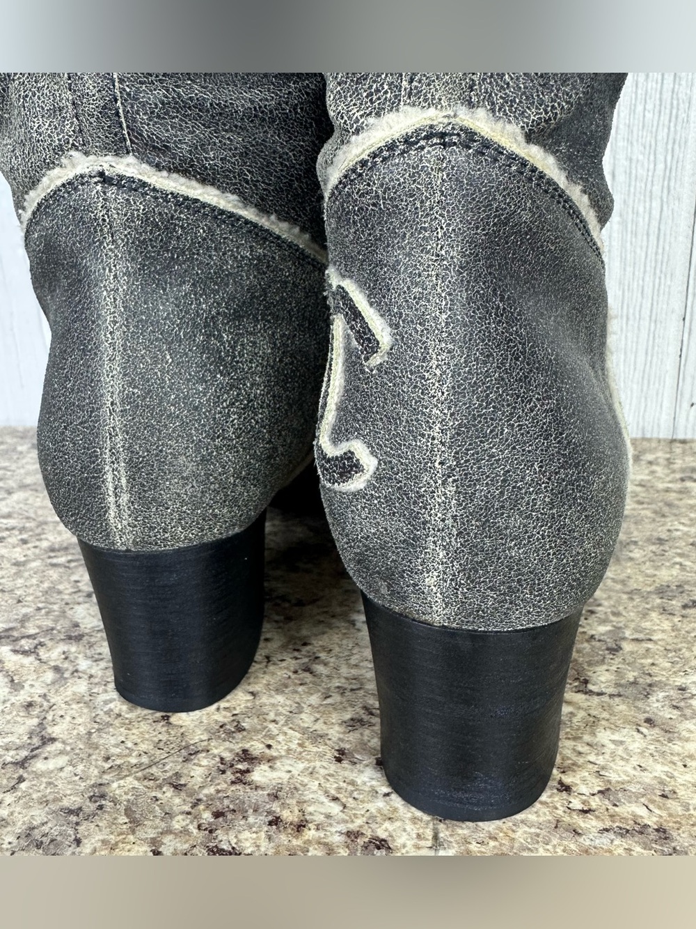 CHANEL Shearling Boots
Grey Distressed Leather 37.5 - Picture 6 of 15